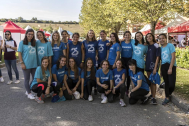 El Día del Deporte de la Universidad de Navarra celebró el sábado 22 de septiembre su 25 aniversario. Un evento dirigido a jóvenes estudiantes y familias y que tuvo como escenario principal las instalaciones deportivas universitarias, con 11 segmentos diferentes de actividad y más de 60 posibilidades diferentes a lo largo de todo el día.