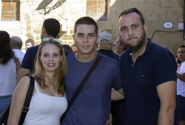 El domingo 23 de septiembre cerca de 4.000 personas se acercaron a Ujué para disfrutar del XVIII Día de la Migas. Un caldico sirvió para abrir el apetito a los visitantes que, poco después, pudieron comenzar a degustar las migas de pastor preparadas por el Mesón de las Torres, el Mesón las Migas y Pastas Urrutia.