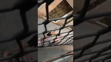 Herido un joven al ser apuñalado con un machete en una pelea en el Raval