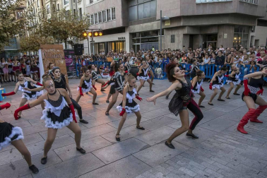 Comercios del Ensanche pamplonés celebraron este viernes, 28 de septiembre, una edición más de Ensanche la nuit