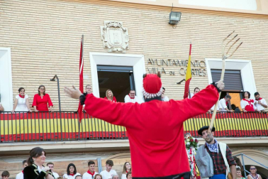 Tradicional baile durante las fiestas de la localidad navarra.