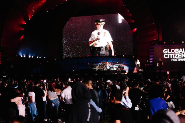 Decenas de estrellas del espectáculo, desde las cantantes Janelle Monáe y Janet Jackson hasta los actores Hugh Jackman o Robert de Niro, instaron al joven público del macroconcierto Global Citizen, en Nueva York, a contribuir mediante su activismo a un mundo más justo y sostenible.
