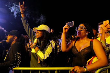 Decenas de estrellas del espectáculo, desde las cantantes Janelle Monáe y Janet Jackson hasta los actores Hugh Jackman o Robert de Niro, instaron al joven público del macroconcierto Global Citizen, en Nueva York, a contribuir mediante su activismo a un mundo más justo y sostenible.