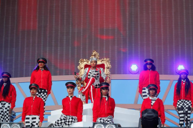 Decenas de estrellas del espectáculo, desde las cantantes Janelle Monáe y Janet Jackson hasta los actores Hugh Jackman o Robert de Niro, instaron al joven público del macroconcierto Global Citizen, en Nueva York, a contribuir mediante su activismo a un mundo más justo y sostenible.