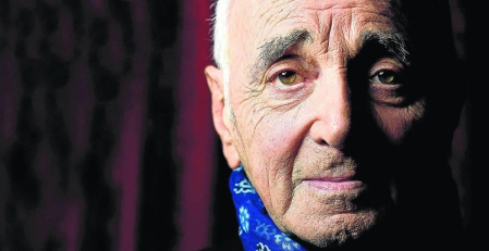 El intérprete, de origen armenio, era uno de los artistas más queridos en su país y vendió 100 millones de discos a lo largo de su carrera