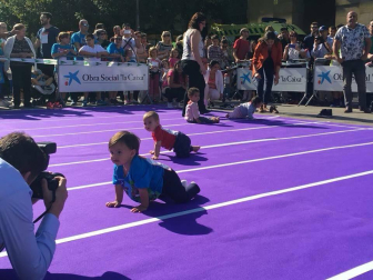 Celebración del Día Europeo del Autismo en la plaza del Castillo de Pamplona. I Carrera de Gateo por el Autismo y V Carrera Solidaria de ANA