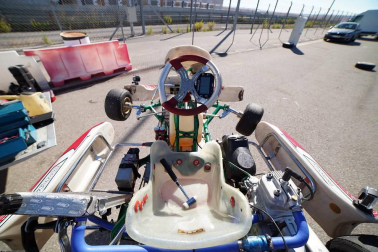 Fotos del piloto de karting Javier Lara en Los Arcos, junto a su padre, José Manuel.