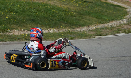 Fotos del piloto de karting Javier Lara en Los Arcos, junto a su padre, José Manuel.