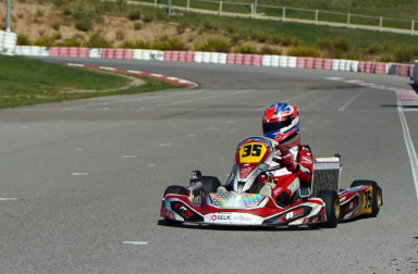 Fotos del piloto de karting Javier Lara en Los Arcos, junto a su padre, José Manuel.