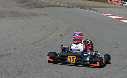 Fotos del piloto de karting Javier Lara en Los Arcos, junto a su padre, José Manuel.