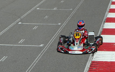 Fotos del piloto de karting Javier Lara en Los Arcos, junto a su padre, José Manuel.