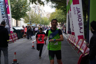 Imágenes de la V edición de la Carrera Solidaria Navarra que recauda fondos para Anfas