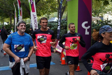 Imágenes de la V edición de la Carrera Solidaria Navarra que recauda fondos para Anfas