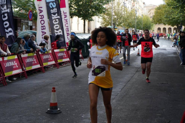 Imágenes de la V edición de la Carrera Solidaria Navarra que recauda fondos para Anfas