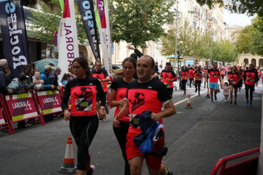 Imágenes de la V edición de la Carrera Solidaria Navarra que recauda fondos para Anfas