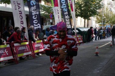 Imágenes de la V edición de la Carrera Solidaria Navarra que recauda fondos para Anfas