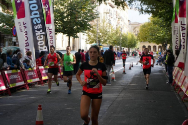 Imágenes de la V edición de la Carrera Solidaria Navarra que recauda fondos para Anfas