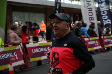Imágenes de la V edición de la Carrera Solidaria Navarra que recauda fondos para Anfas