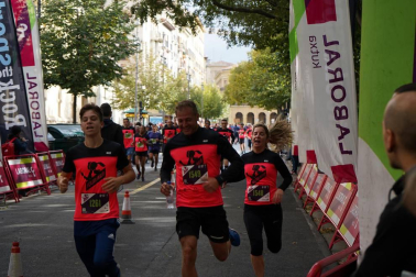 Imágenes de la V edición de la Carrera Solidaria Navarra que recauda fondos para Anfas