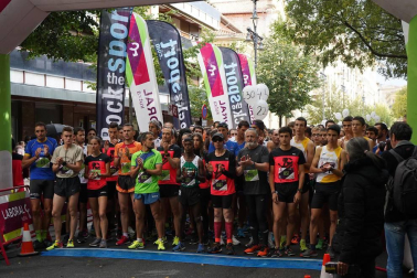 Imágenes de la V edición de la Carrera Solidaria Navarra que recauda fondos para Anfas