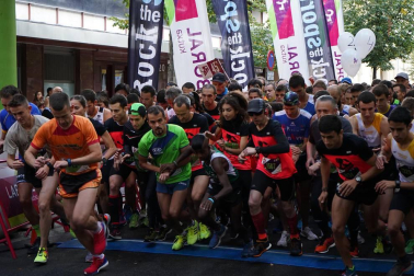 Imágenes de la V edición de la Carrera Solidaria Navarra que recauda fondos para Anfas