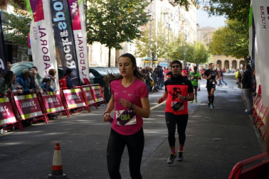 Imágenes de la V edición de la Carrera Solidaria Navarra que recauda fondos para Anfas