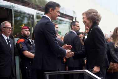 El funeral de la cantante, fallecida este sábado, ha congregado a personalidades del mundo de la política y la cultura