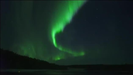 Las auroras boreales iluminan el cielo de la Laponia finlandesa