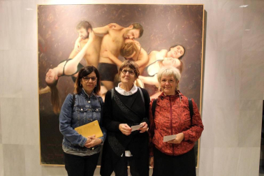 El Auditorio de Barañáin acogió una original propuesta de danza contemporánea en la que se invitó al público a reflexionar sobre la imagen de la masculinidad en la sociedad actual, bajo un título que ya daba alguna pista sobre su intención: 'La maldición de los hombres Malboro'. Una obra producida por la compañía Isabel Vázquez / Excéntrica Producciones & Elena Carrascal.