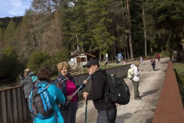Fotos de la masiva afluencia de turistas en Irati durante el puente del Pilar
