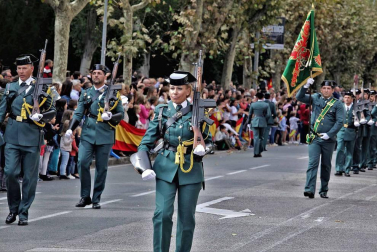 Fotos del día de la patrona de la Guardia Civil en Pamplona.