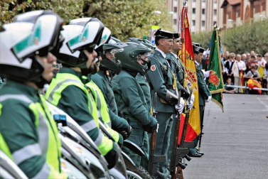 Fotos del día de la patrona de la Guardia Civil en Pamplona.