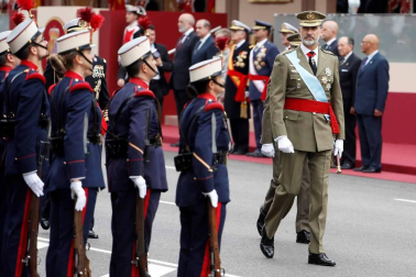 Este viernes, 12 de octubre, se ha celebrado el tradicional militar en Madrid, presidido por Felipe VI y la reina Letizia