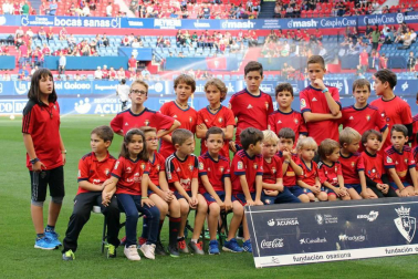 Imágenes del búscate en la grada del Osasuna-Córdoba.