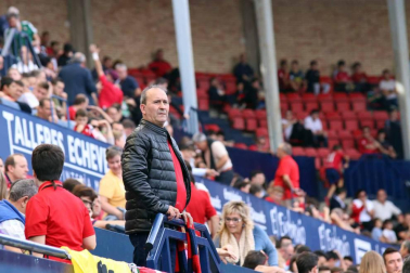 Imágenes del búscate en la grada del Osasuna-Córdoba.