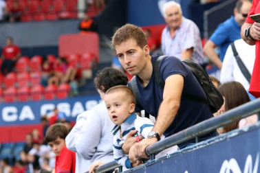 Imágenes del búscate en la grada del Osasuna-Córdoba.