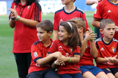 Imágenes del búscate en la grada del Osasuna-Córdoba.