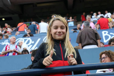 Imágenes del búscate en la grada del Osasuna-Córdoba.