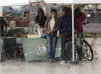 Imágenes de la llegada de los restos del ciclón Leslie a Navarra