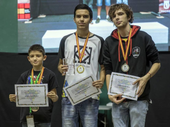 El XV Campeonato de España de Speedcubing tuvo lugar en el frontón de labrit, con 148 jugadores inscritos.