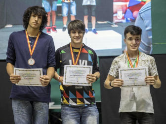 El XV Campeonato de España de Speedcubing tuvo lugar en el frontón de labrit, con 148 jugadores inscritos.