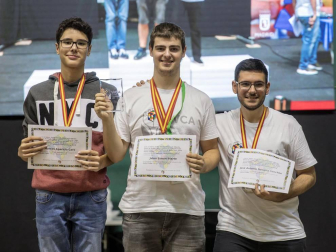 El XV Campeonato de España de Speedcubing tuvo lugar en el frontón de labrit, con 148 jugadores inscritos.