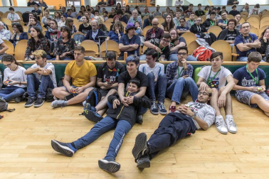 El XV Campeonato de España de Speedcubing tuvo lugar en el frontón de labrit, con 148 jugadores inscritos.
