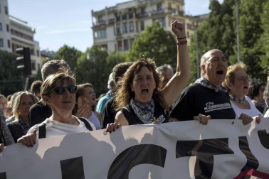 Miles de personas en la manifestación contra la sentencia del 'caso Alsasua'
