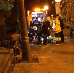 La mujer ha sido trasladada al CHN en una ambulancia medicalizada tras una complicada operación de rescate que se ha alargado casi una hora.