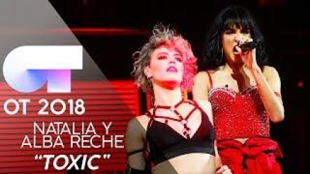 Natalia y Alba Reche cantan 'Toxic'