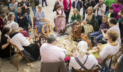 Durante todo el mes de octubre, el valle de Améscoa ha celebrado un programa de actividades ligado al pastoreo, con excursiones a parajes naturales, visita guiada a la quesería Surgaina o una jornada de 'pintxos' y platos con productos del pastoreo. El viernes 12 de octubre se celebró el Día del Pastor de Améscoa en Eulate, evento principal de las jornadas.