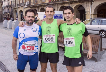 La carrera popular 5k-10k Estella Lizarra regresó el sábado 13 de octubre a la ciudad del Ega para celebrar su sexta edición. Este año, además, la prueba sirvió para decidir los campeonatos navarros de ambas distancias. Organizada por el Club Atlético Iranzu, esta carrera está homologada por la Real Federación Española de Atletismo.