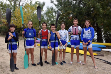 El sábado 13 de octubre se celebró en Tudela el VII Memorial de piragüismo Merche Marín. Organizada por el Club de Piragüismo Team Mámol, la cita reunió a piragüistas de Navarra y comunidades vecinas en el embarcadero Merche Marín para la disputa de pruebas en categorías alevín, benjamín e infantil.