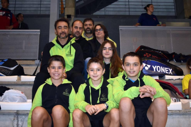 El pasado fin de semana se celebró en el Polideportivo Lizarreria, el Máster Jóvenes sub 13 y sub 17 de Estella de bádminton. En este torneo tomaron parte en torno a 140 deportistas, entre ellos 22 pertenecientes a los conjuntos navarros CB Azpilagaña, CB Belmecher y CB Estella.